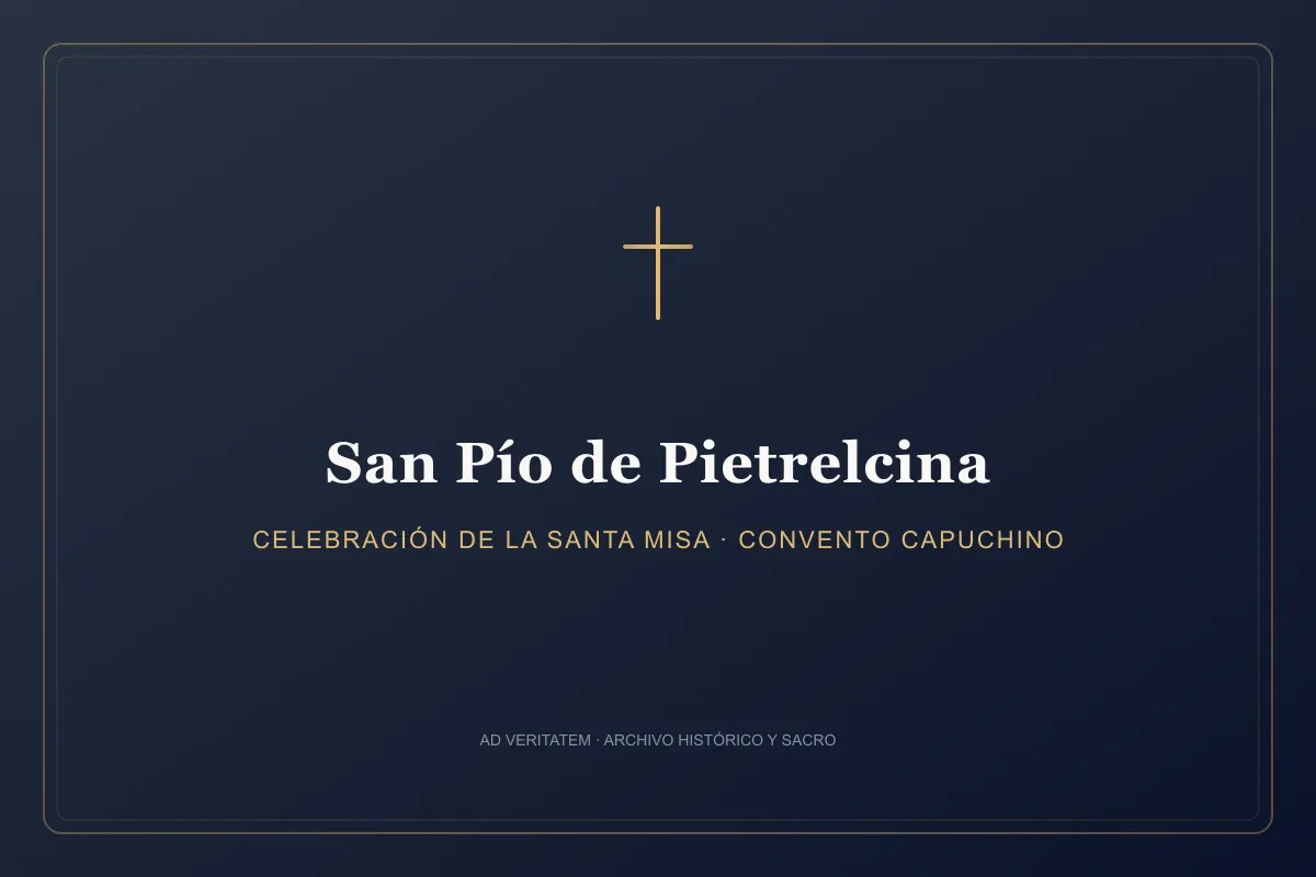 San Pío de Pietrelcina celebrando la Santa Misa con las manos cubiertas por mitones